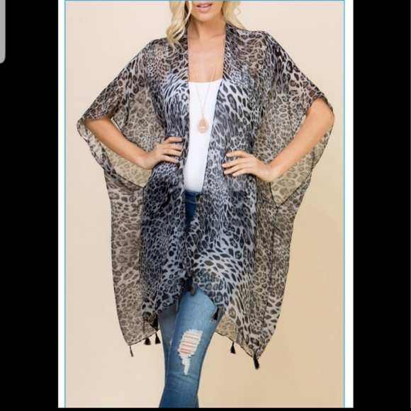 Accessories - ❤Last 2❤Animal Print Kimono/Shrug